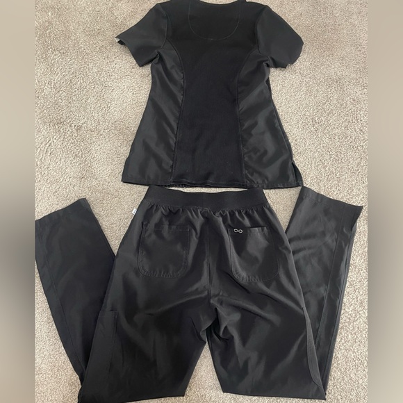 Cherokee Infinity Scrub Set - Picture 4 of 4